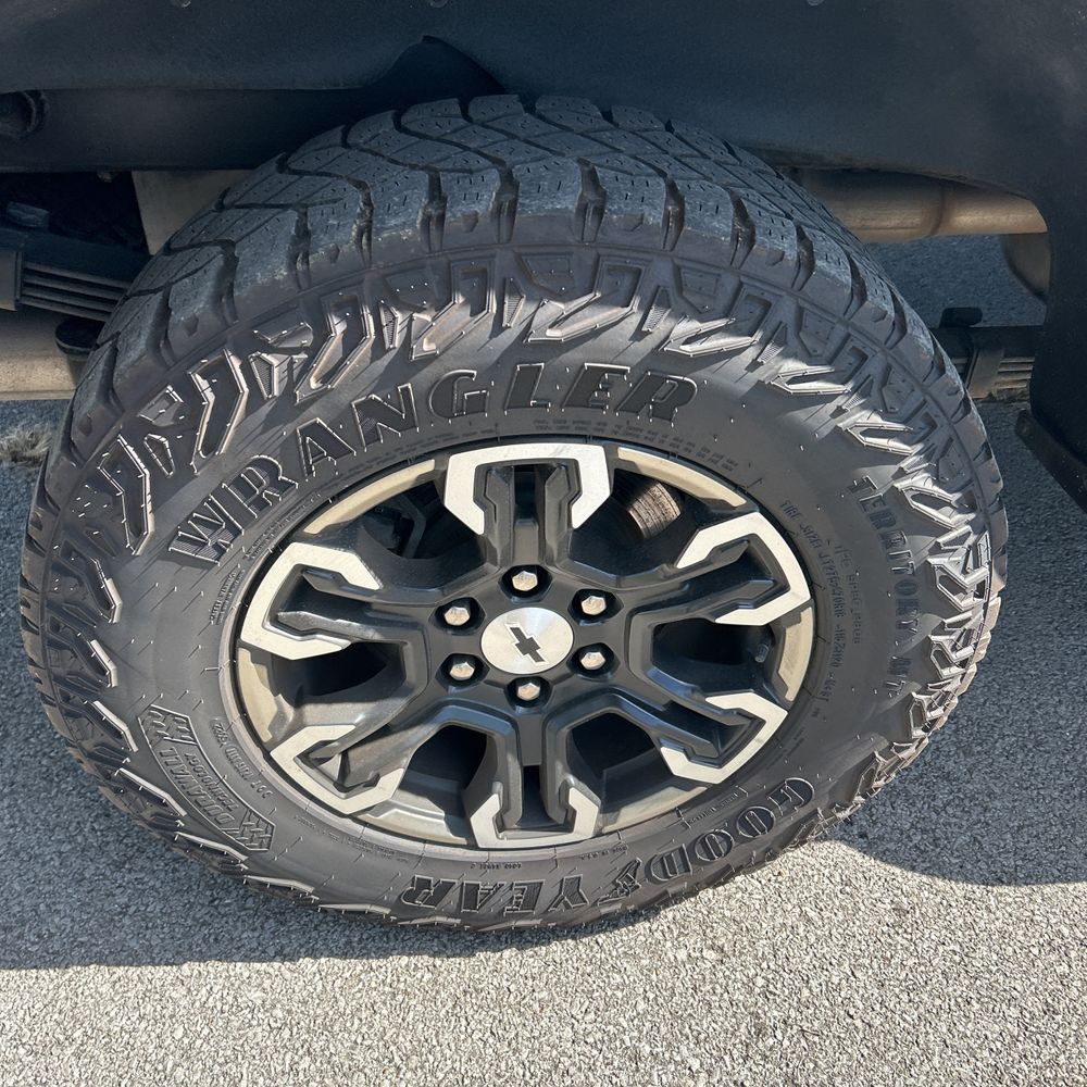 2023 Chevrolet Silverado 1500 ZR2