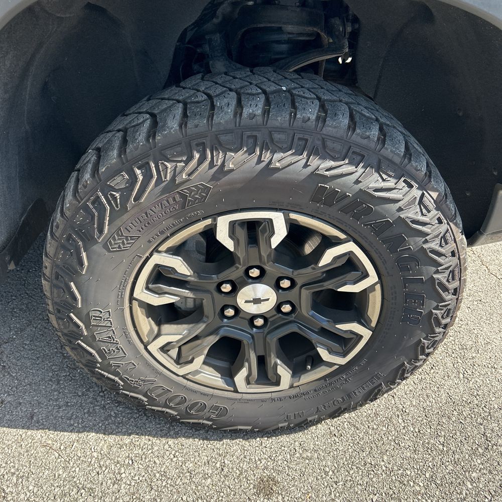 2023 Chevrolet Silverado 1500 ZR2