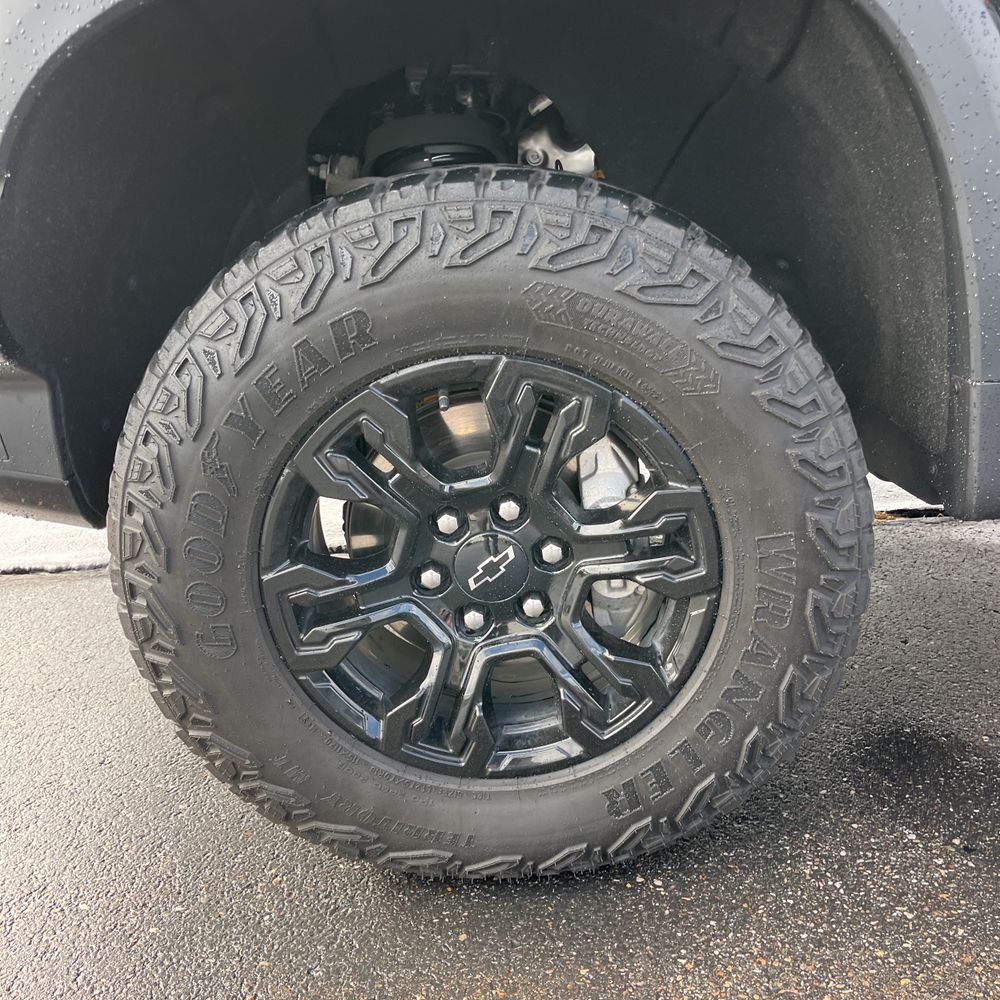 2023 Chevrolet Silverado 1500 ZR2