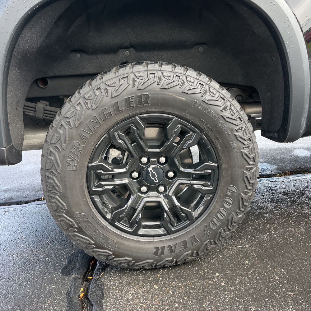 2023 Chevrolet Silverado 1500 ZR2