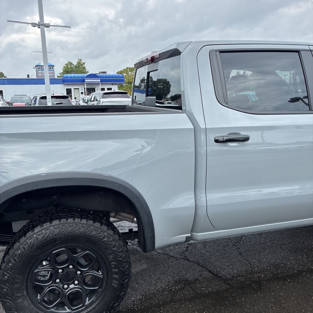 2024 Chevrolet Silverado 1500 ZR2