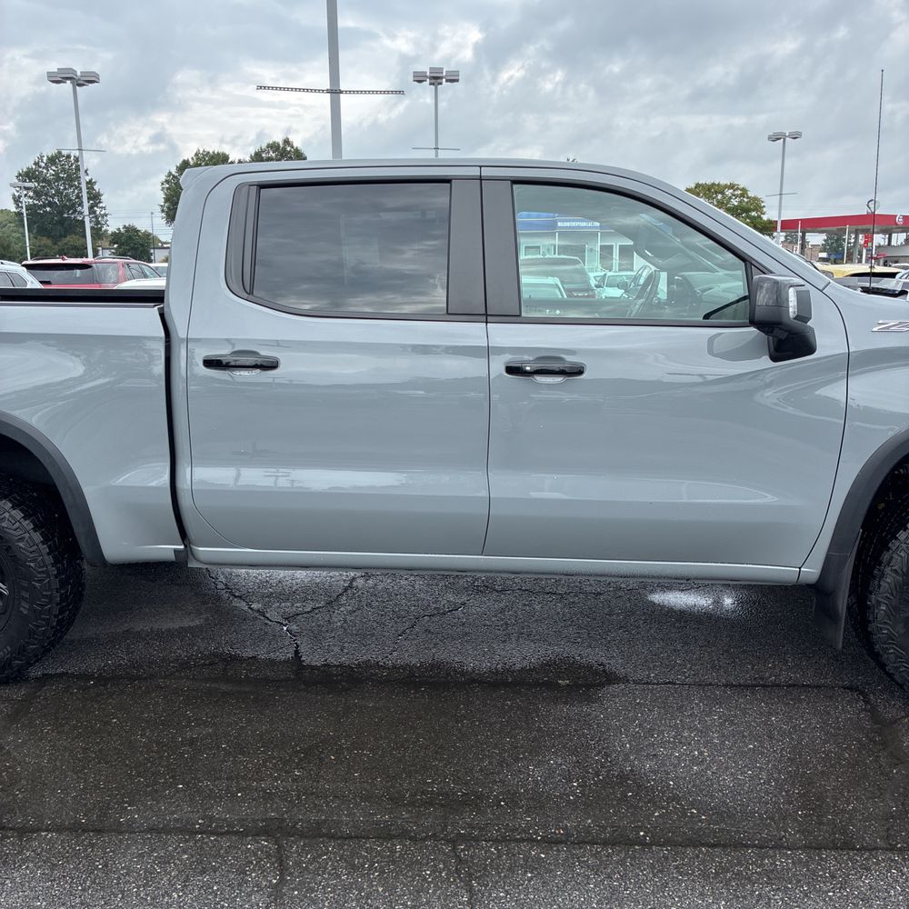 2024 Chevrolet Silverado 1500 ZR2
