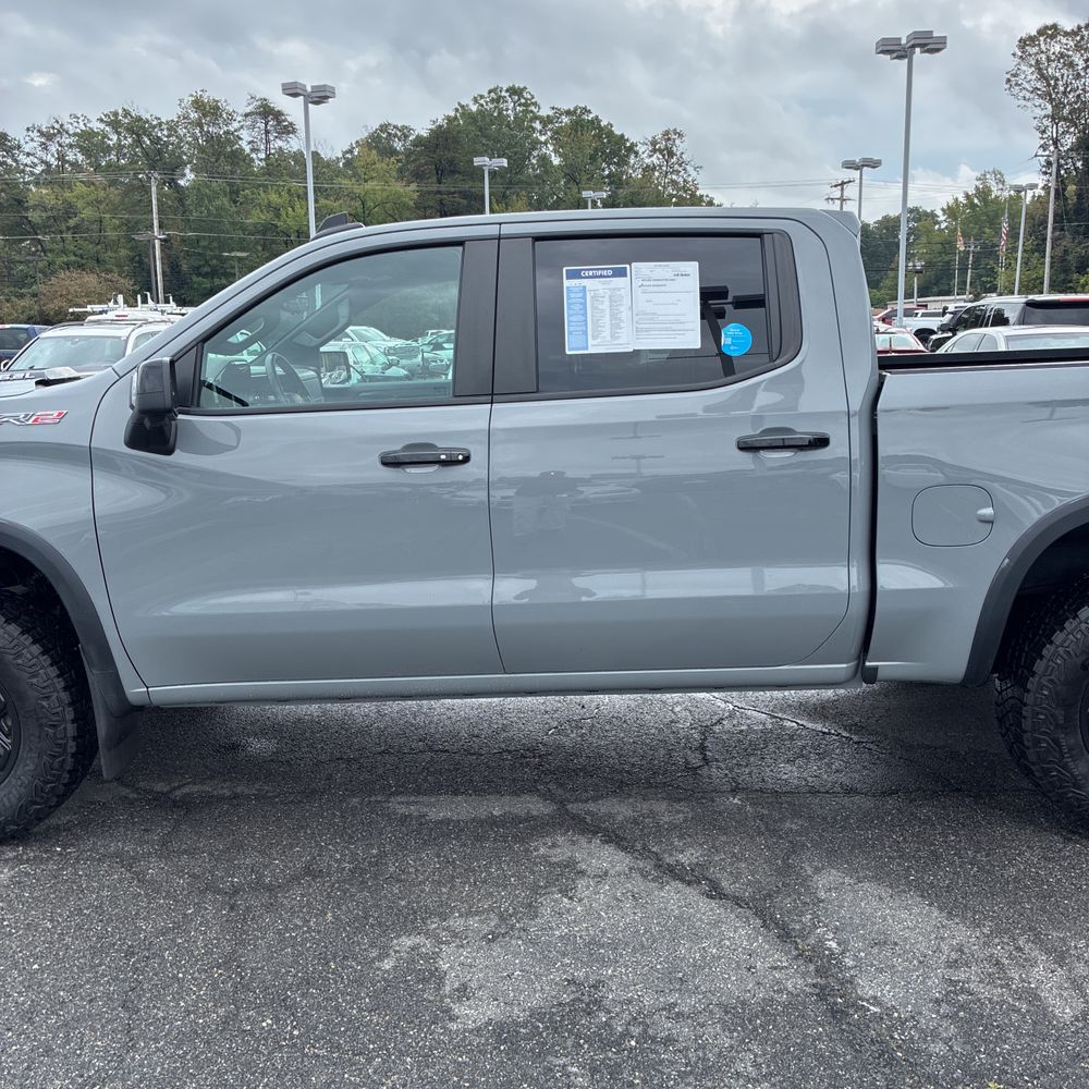 2024 Chevrolet Silverado 1500 ZR2