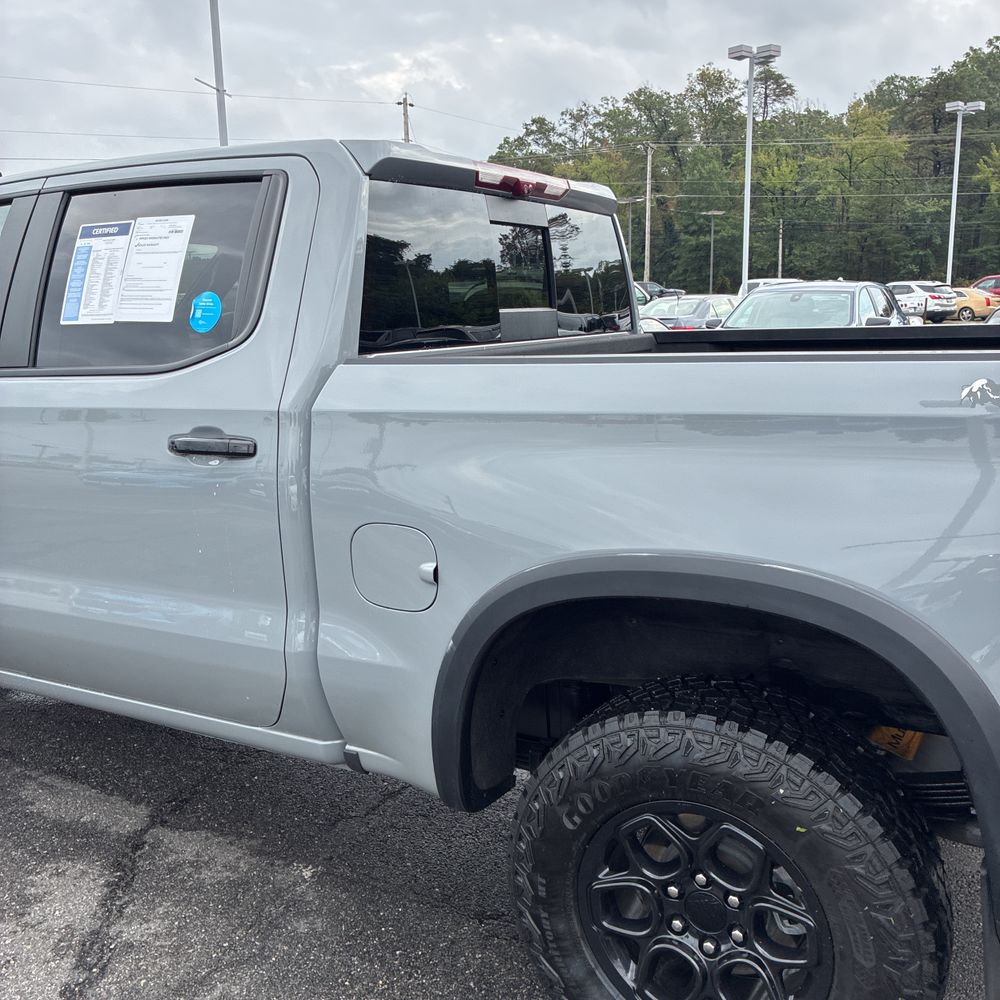 2024 Chevrolet Silverado 1500 ZR2