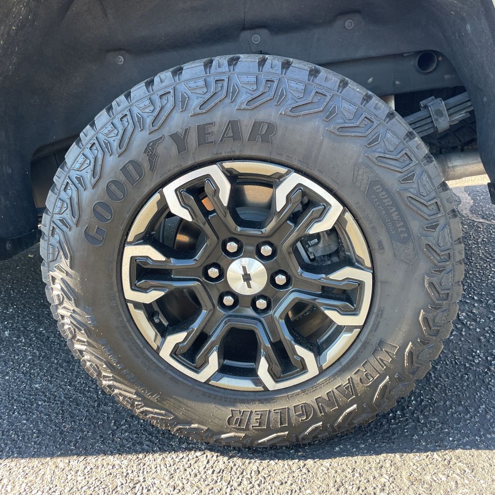 2024 Chevrolet Silverado 1500 ZR2