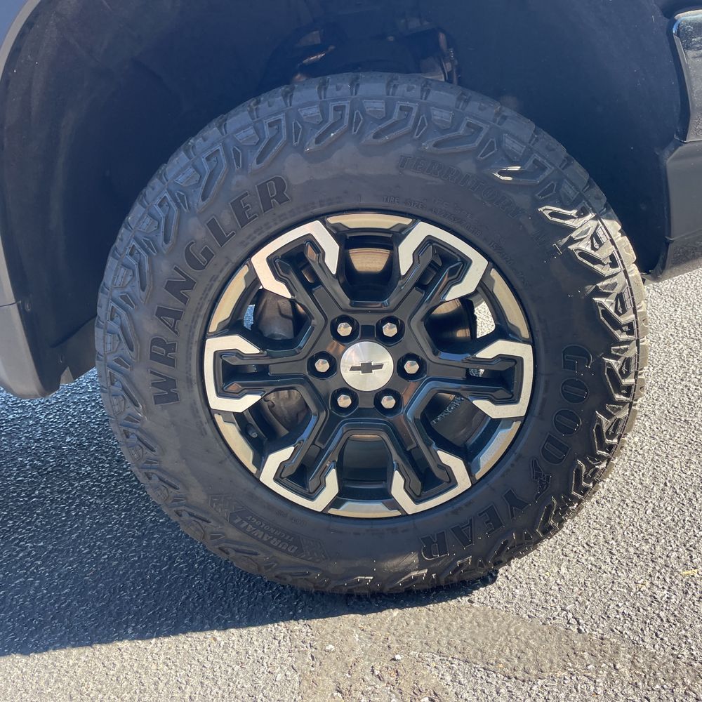 2024 Chevrolet Silverado 1500 ZR2
