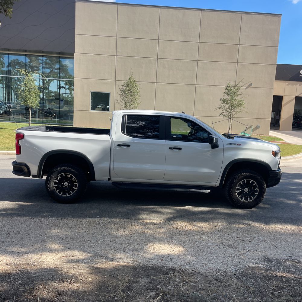 2024 Chevrolet Silverado 1500 ZR2