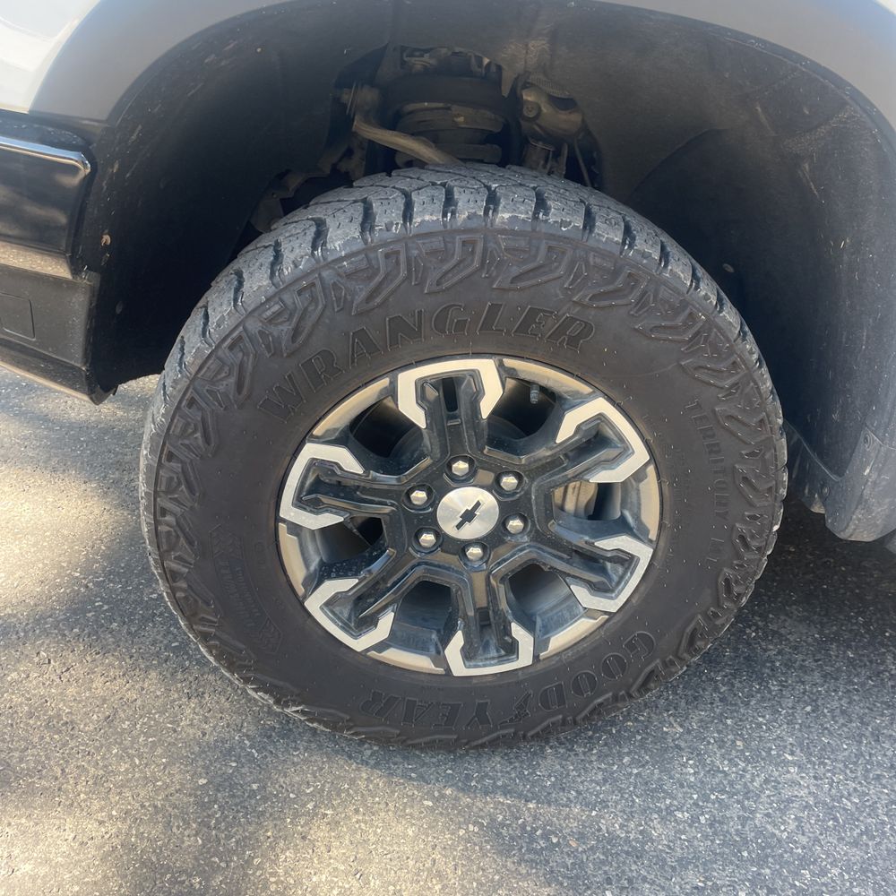 2024 Chevrolet Silverado 1500 ZR2