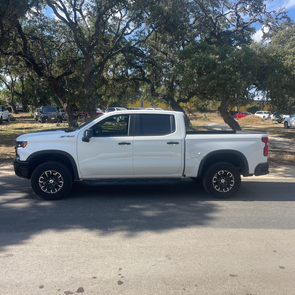 2024 Chevrolet Silverado 1500 ZR2