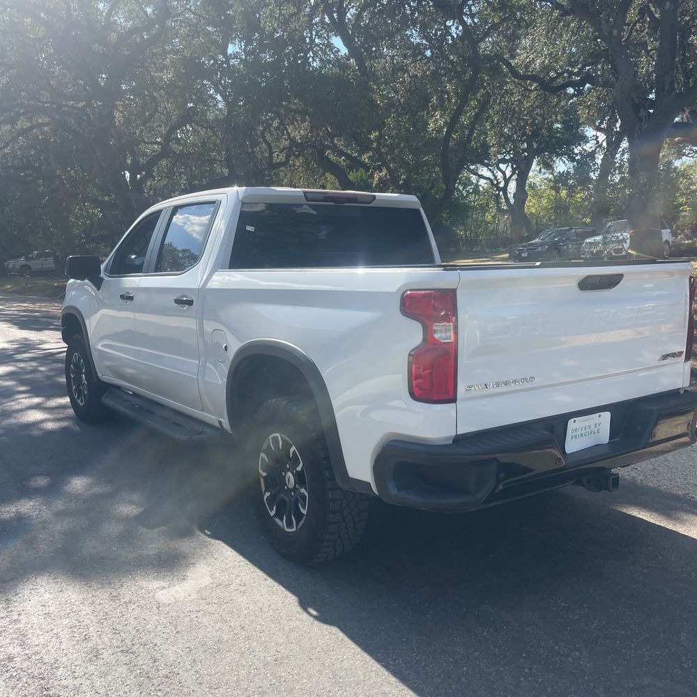 2024 Chevrolet Silverado 1500 ZR2