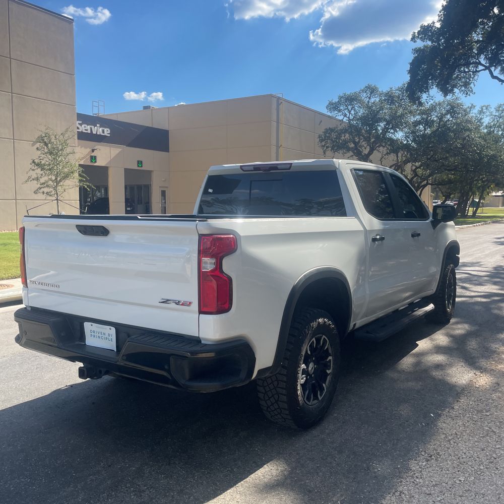 2024 Chevrolet Silverado 1500 ZR2