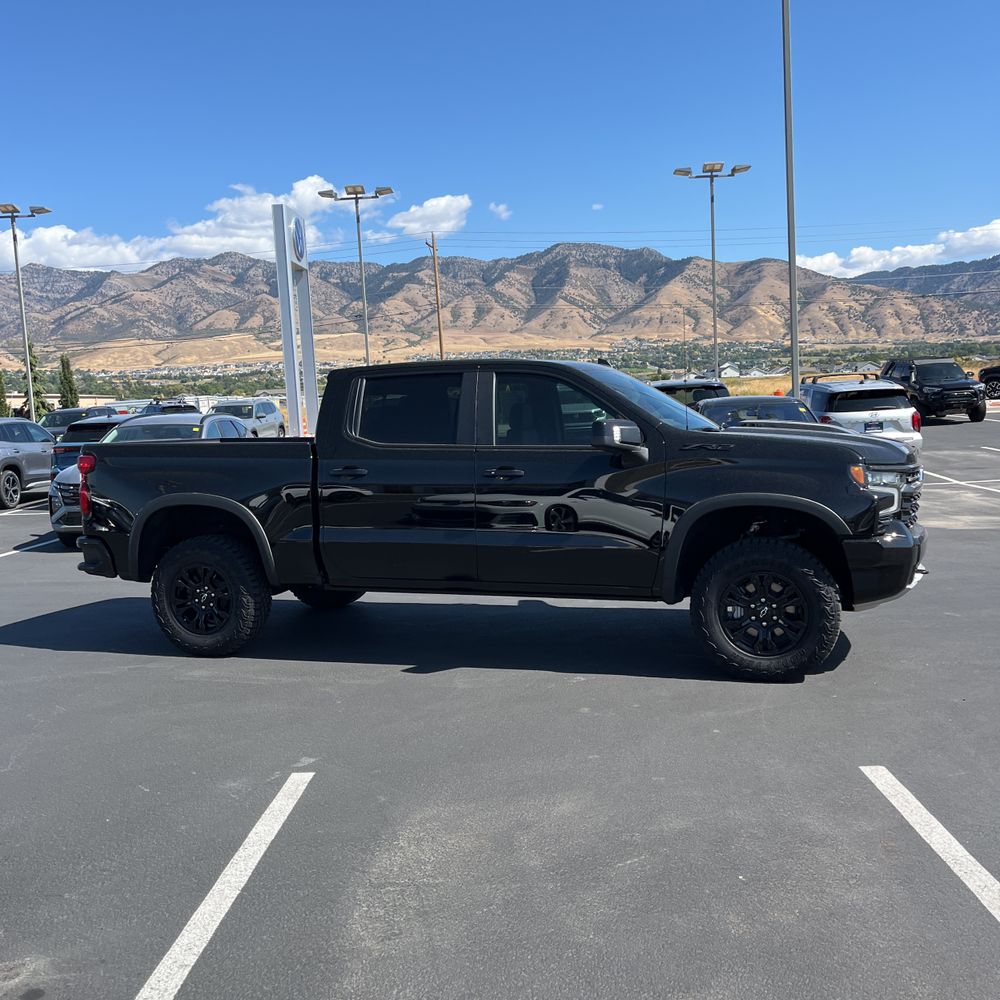 2024 Chevrolet Silverado 1500 ZR2