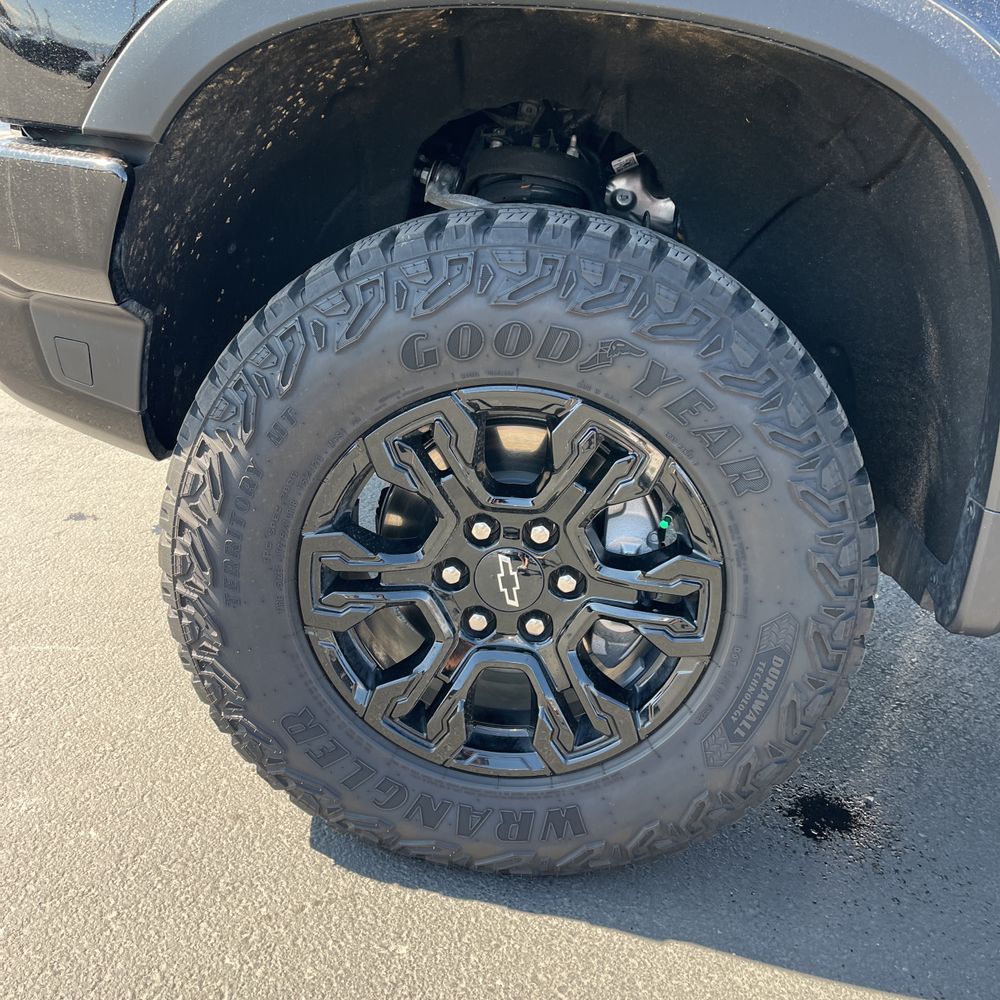 2024 Chevrolet Silverado 1500 ZR2