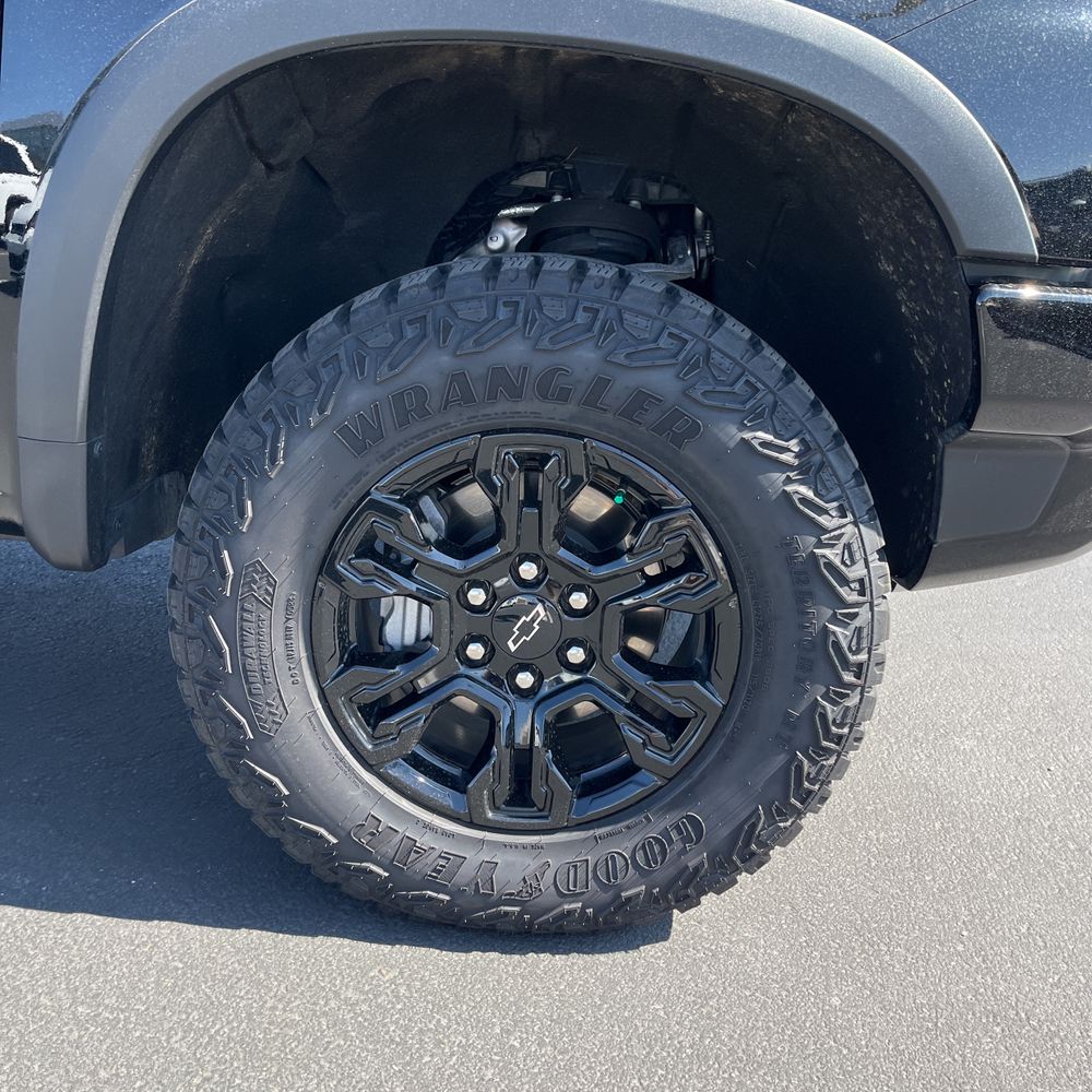 2024 Chevrolet Silverado 1500 ZR2