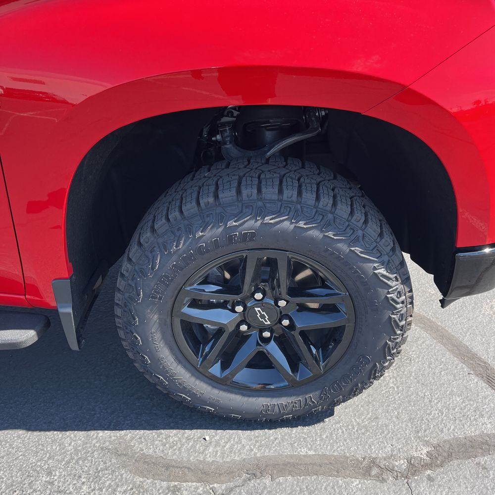 2025 Chevrolet Silverado 1500 Custom Trail Boss