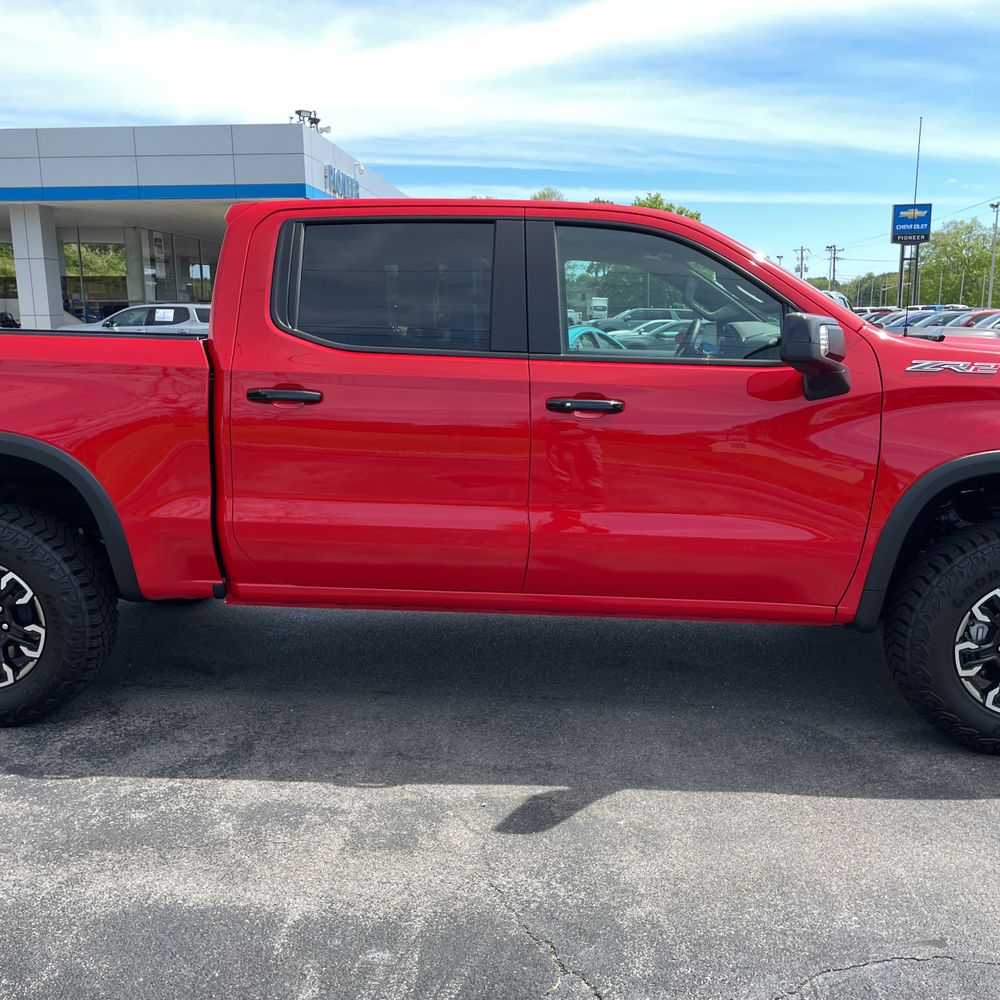 2025 Chevrolet Silverado 1500 ZR2