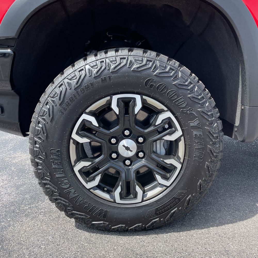 2025 Chevrolet Silverado 1500 ZR2