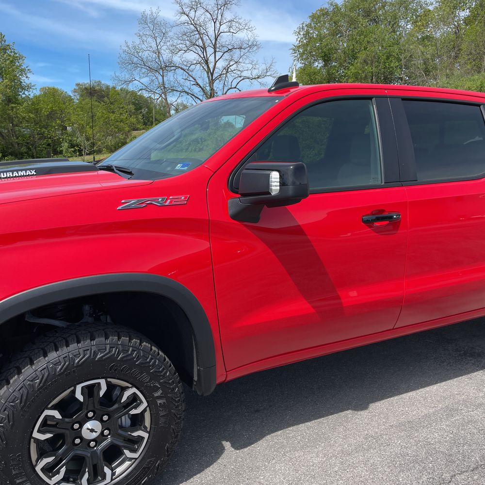 2025 Chevrolet Silverado 1500 ZR2