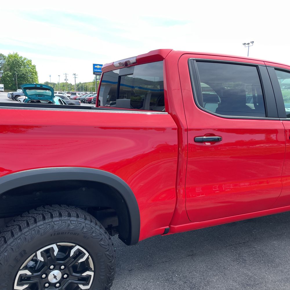 2025 Chevrolet Silverado 1500 ZR2