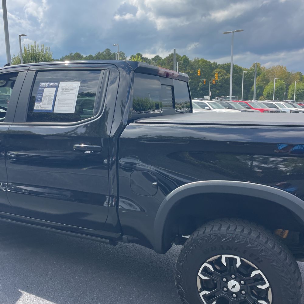 2025 Chevrolet Silverado 1500 ZR2