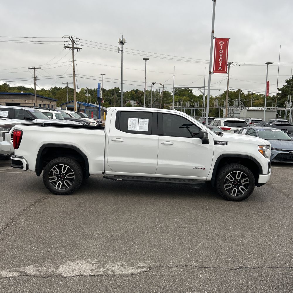 2021 GMC Sierra 1500 AT4