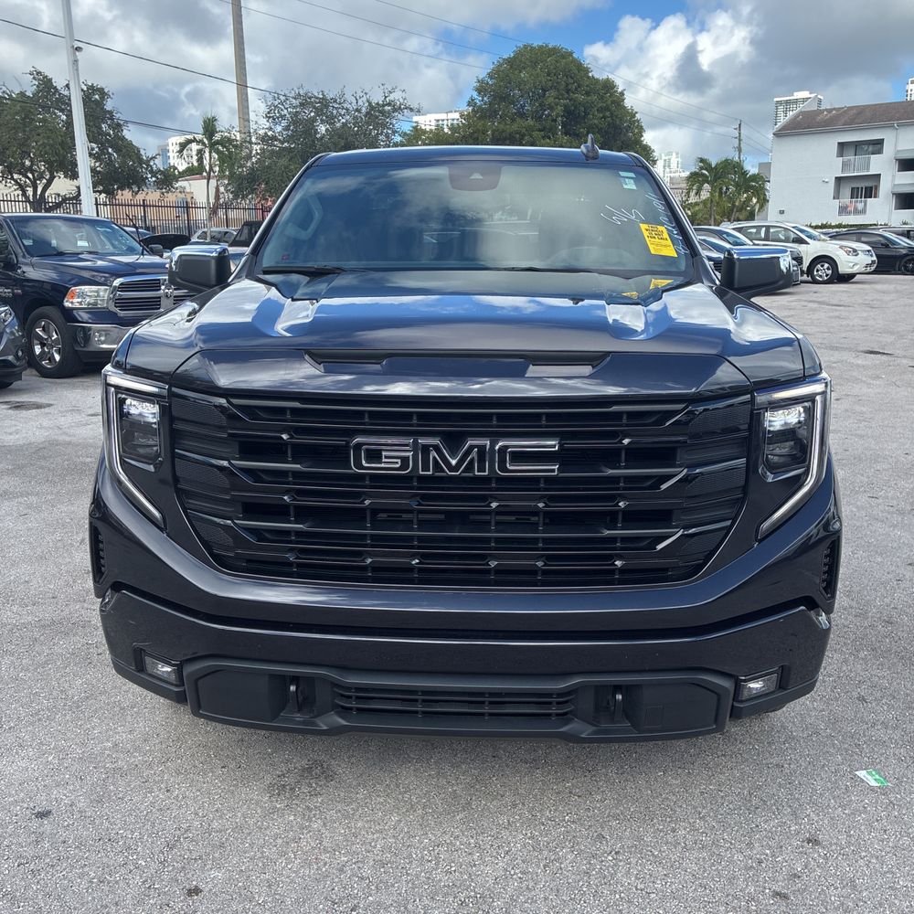 2024 GMC Sierra 1500 Elevation