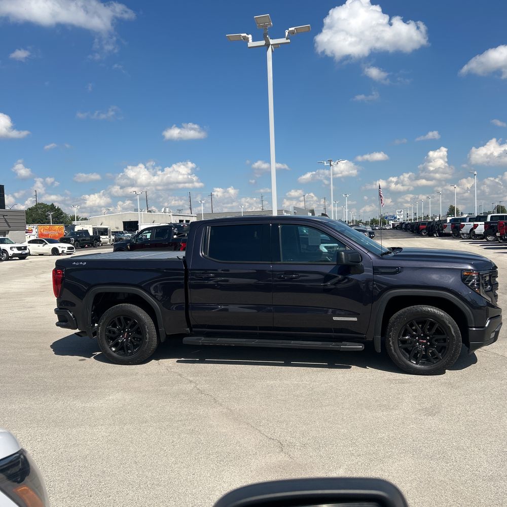 2022 GMC Sierra 1500 Elevation