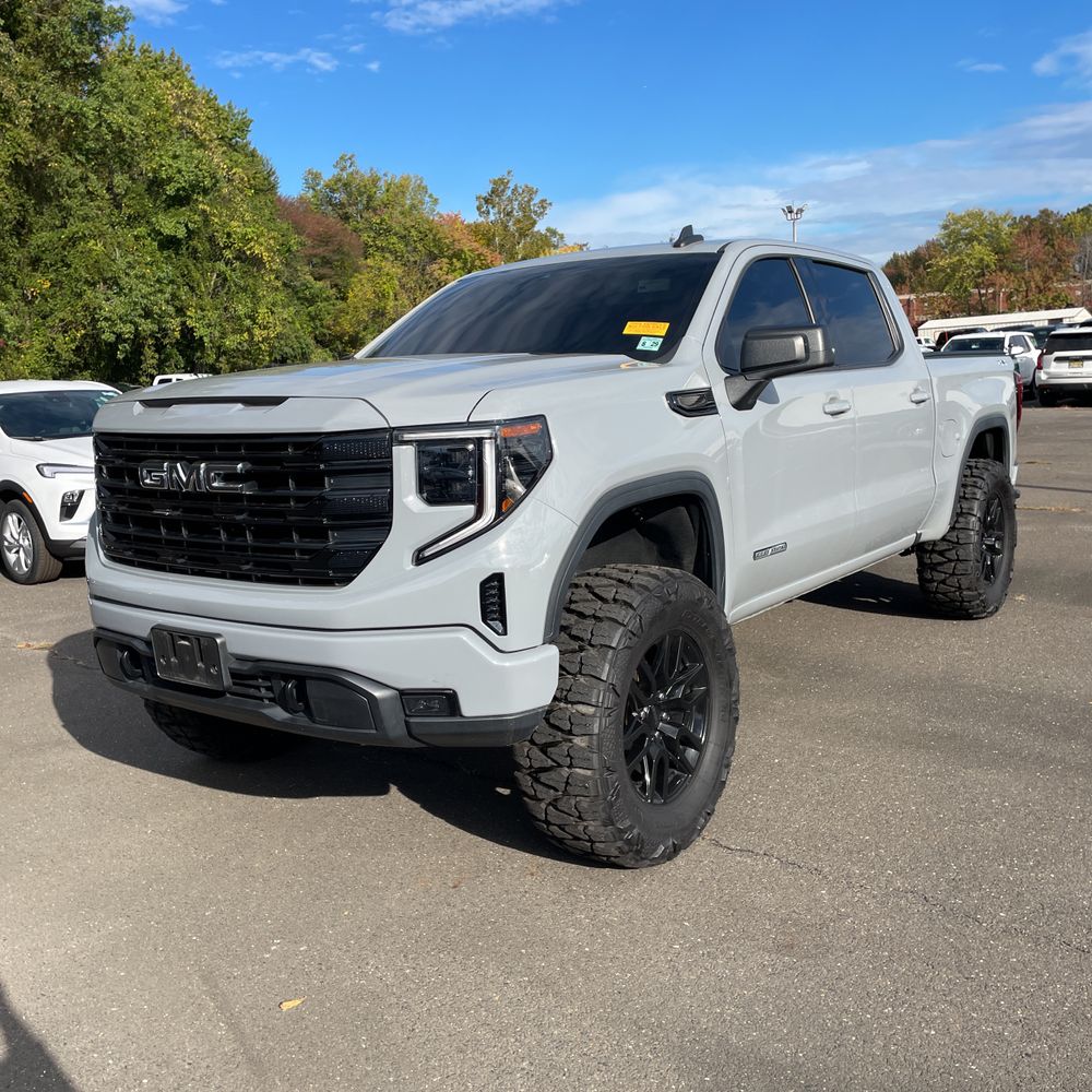 2024 GMC Sierra 1500 Elevation Standard