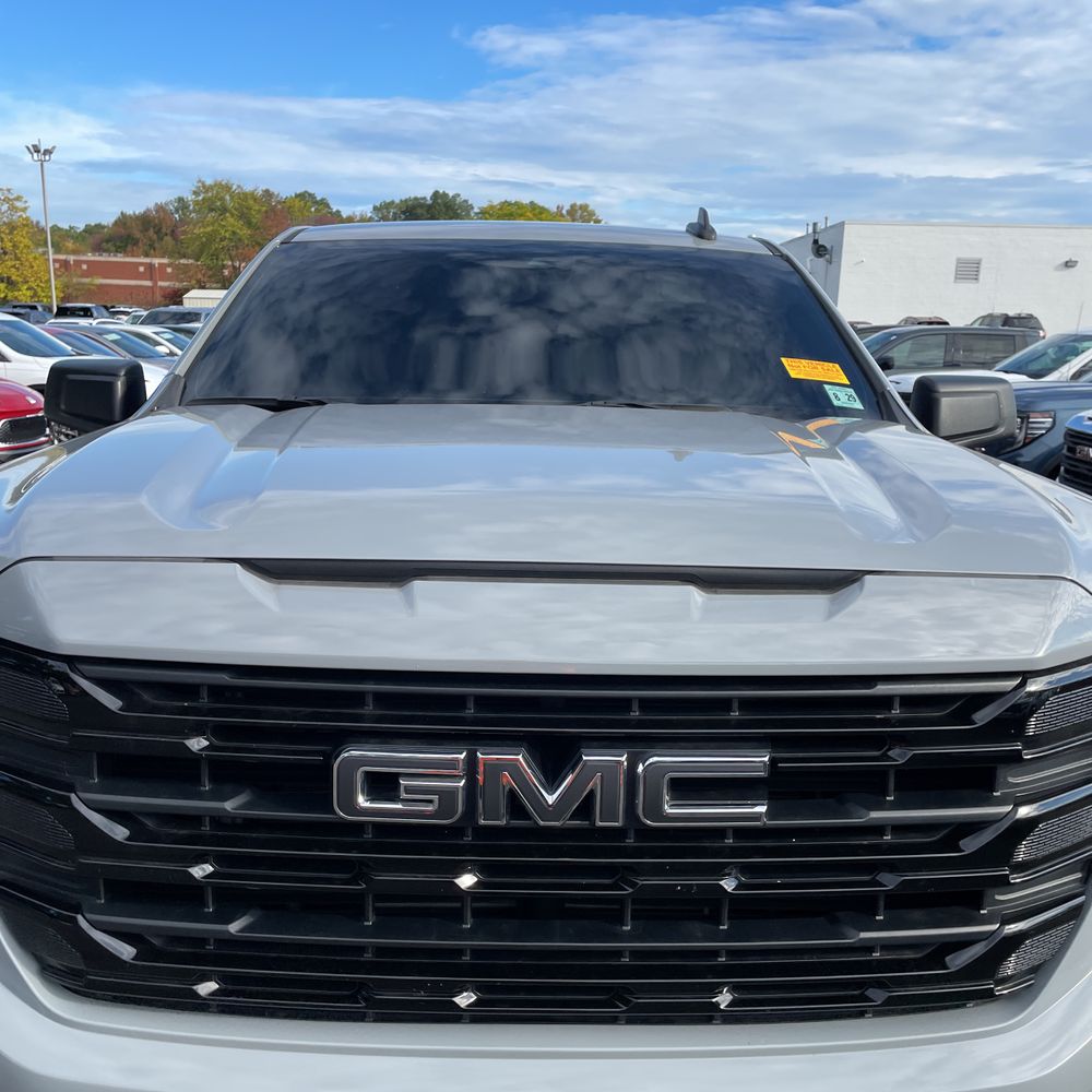 2024 GMC Sierra 1500 Elevation Standard