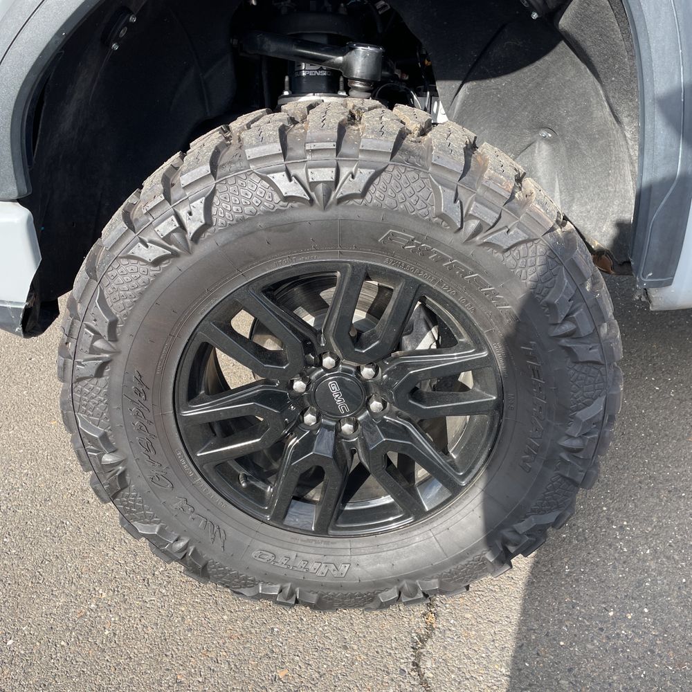 2024 GMC Sierra 1500 Elevation Standard