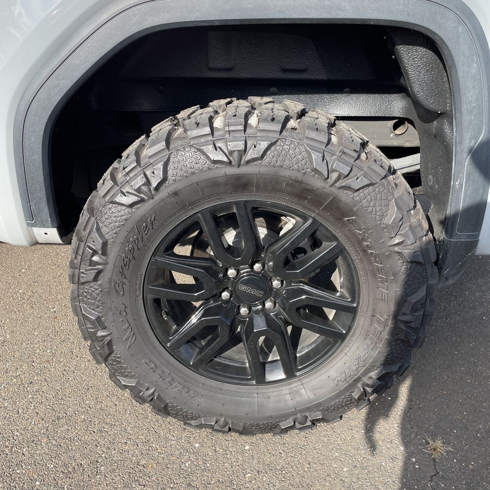 2024 GMC Sierra 1500 Elevation Standard