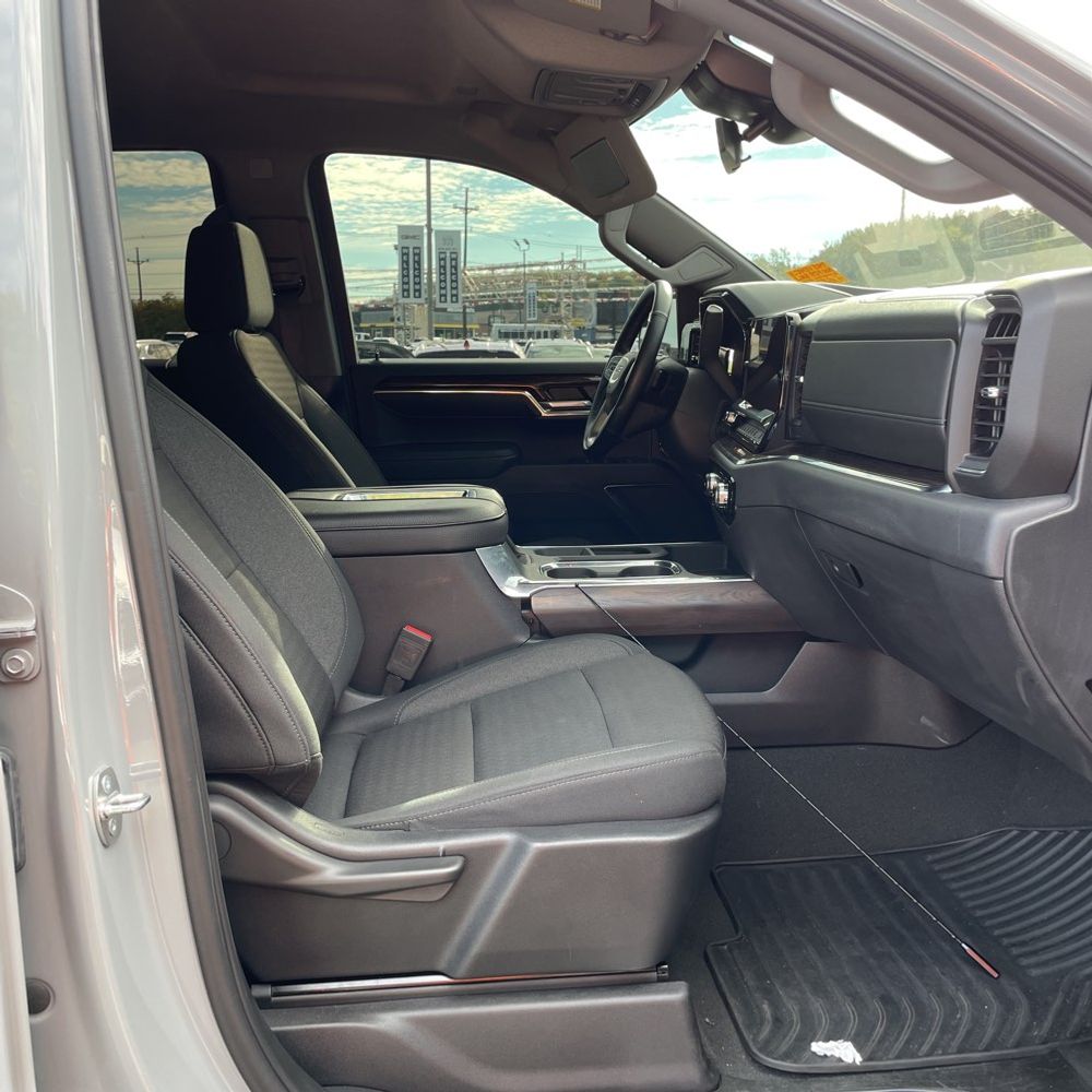 2024 GMC Sierra 1500 Elevation Standard
