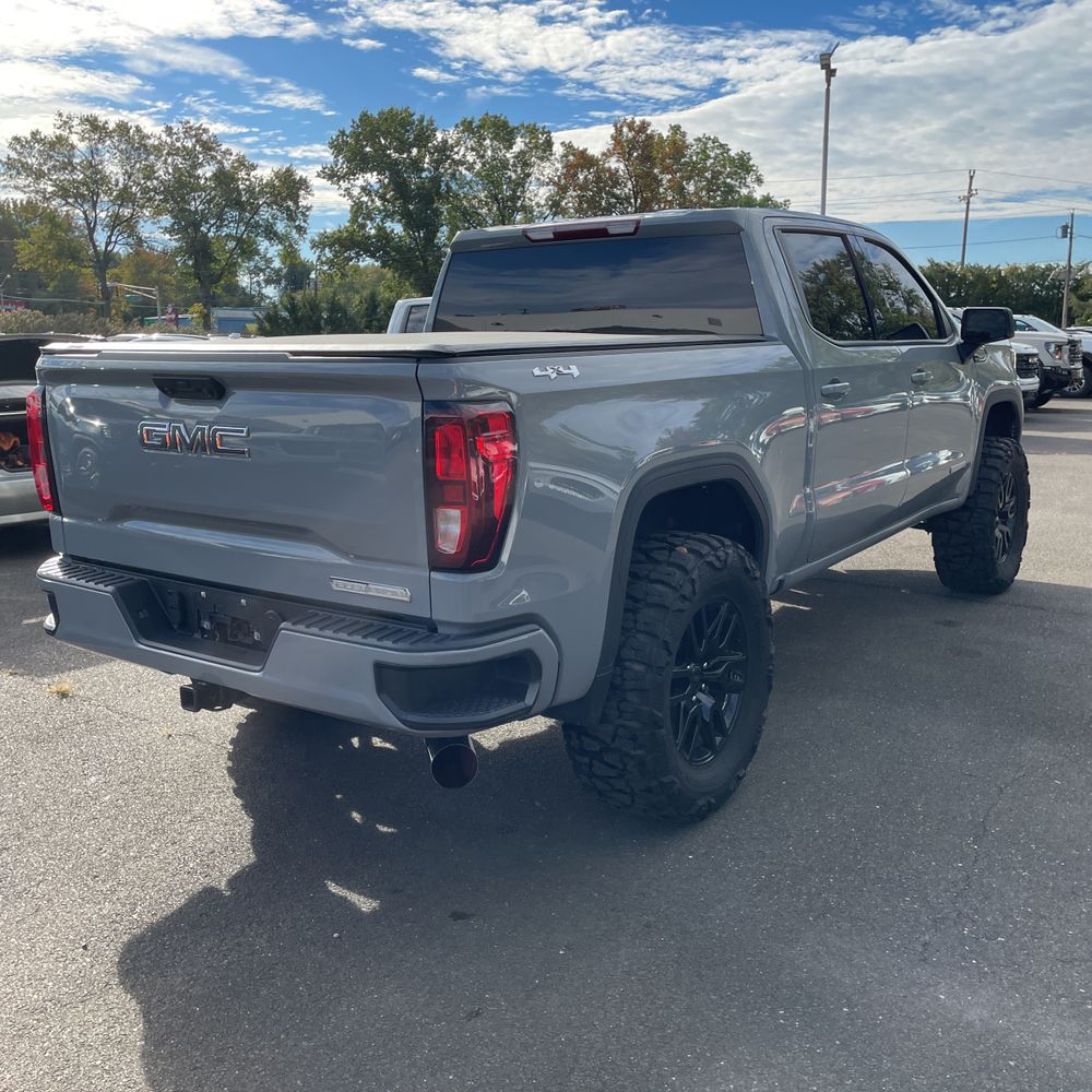 2024 GMC Sierra 1500 Elevation Standard
