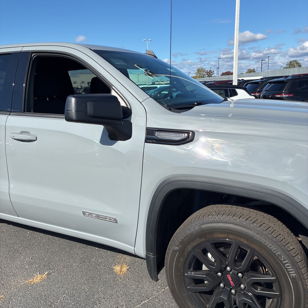 2024 GMC Sierra 1500 Elevation Standard