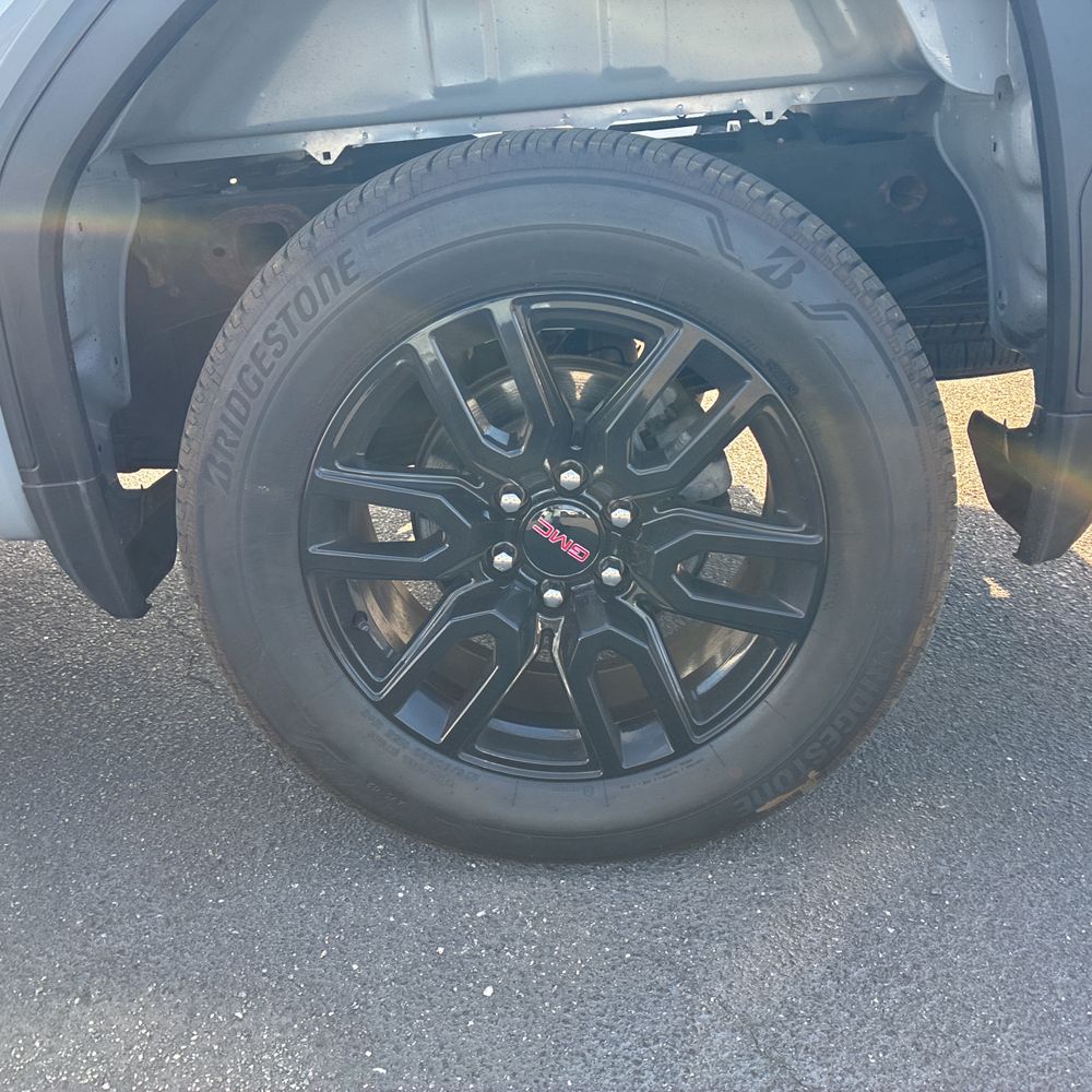 2024 GMC Sierra 1500 Elevation Standard
