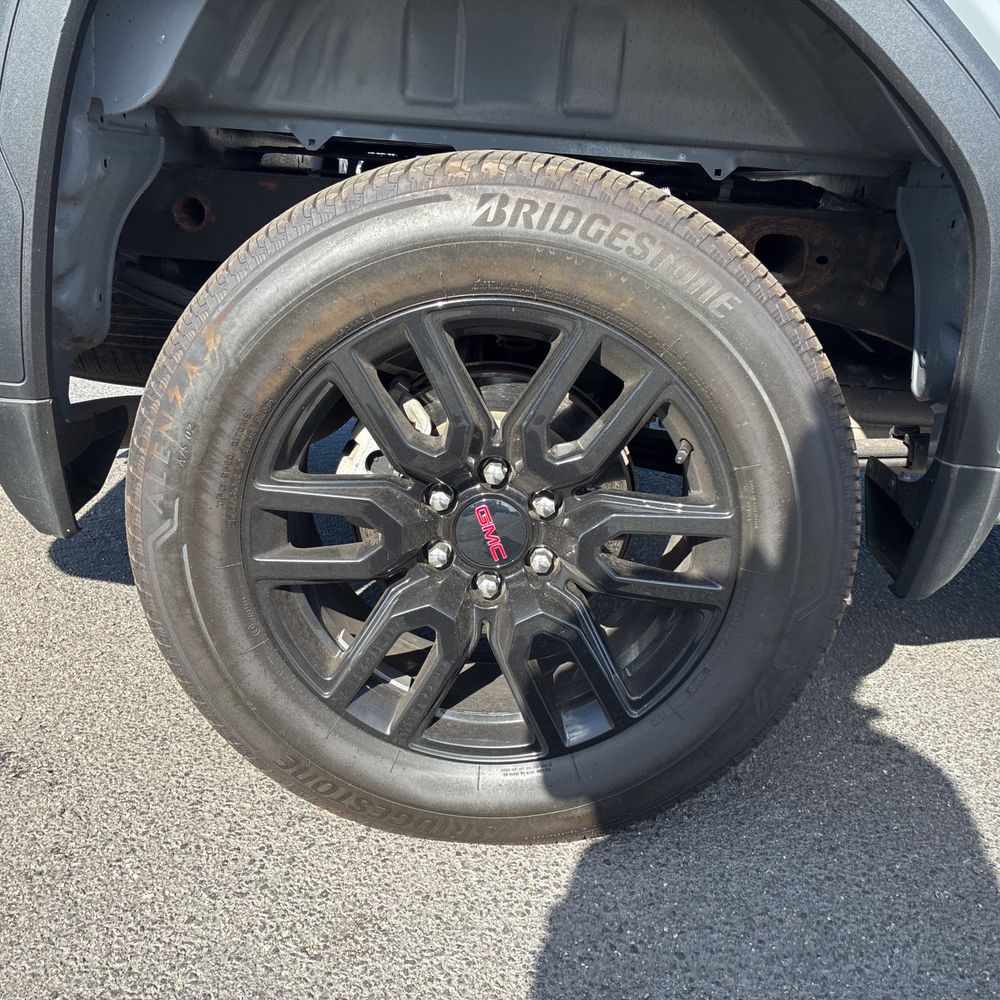 2024 GMC Sierra 1500 Elevation Standard