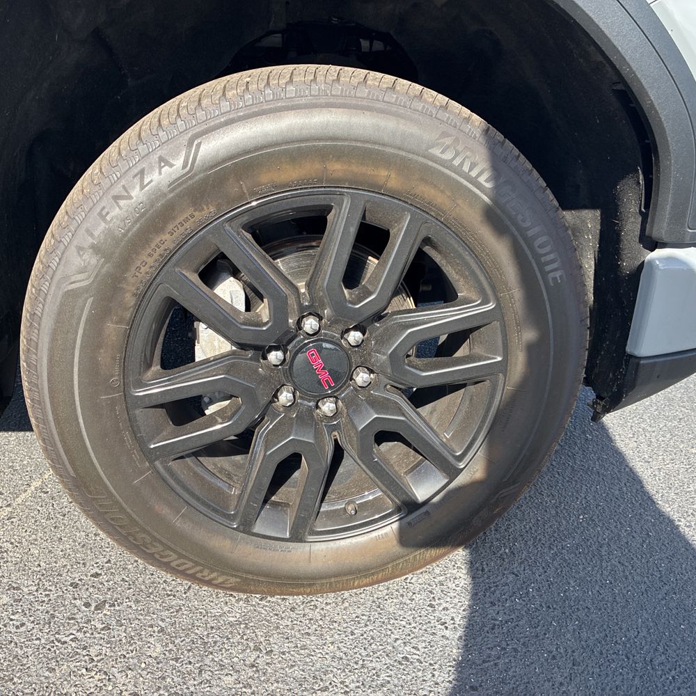 2024 GMC Sierra 1500 Elevation Standard