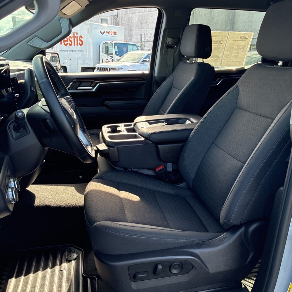 2024 GMC Sierra 1500 Elevation Standard