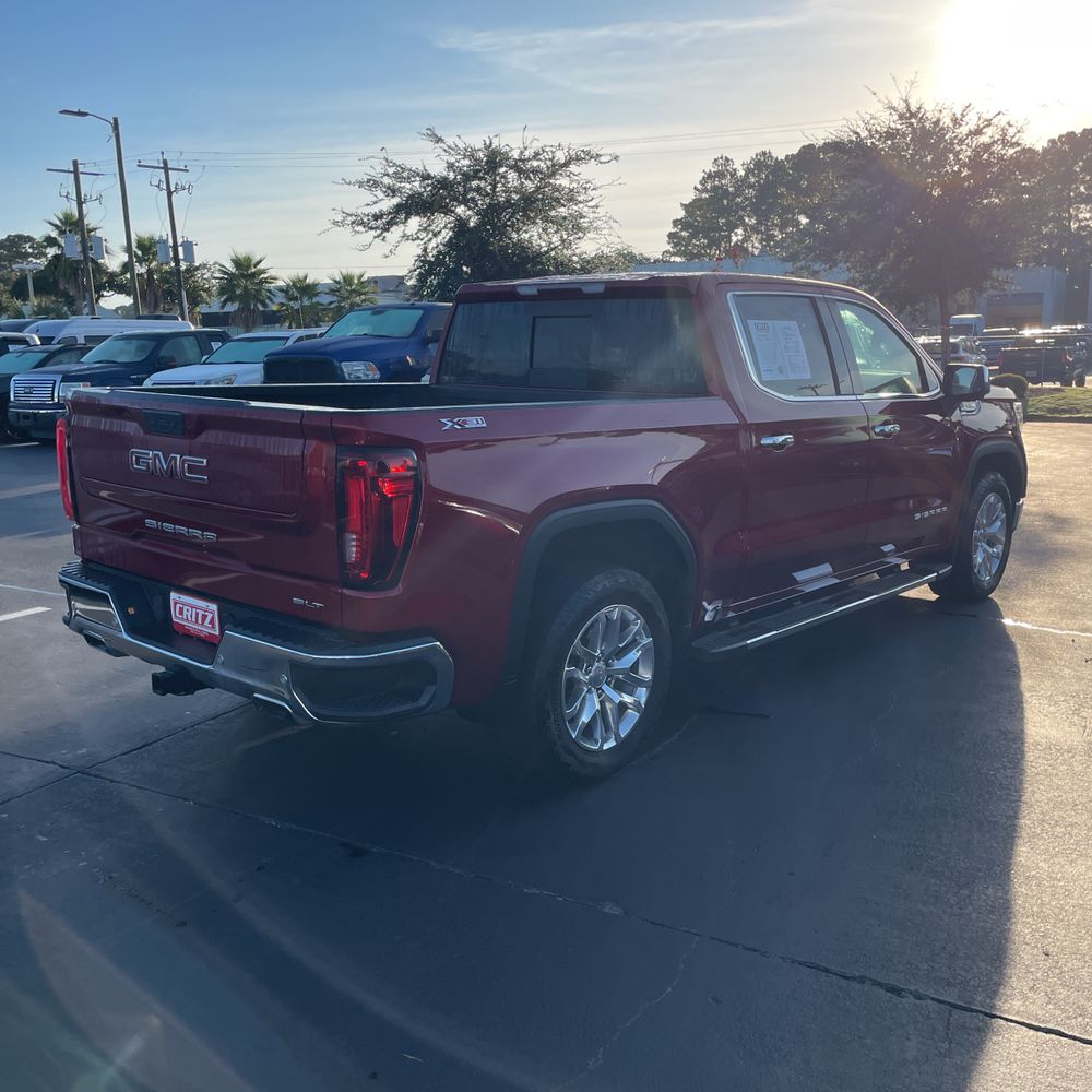 2021 GMC Sierra 1500 SLT