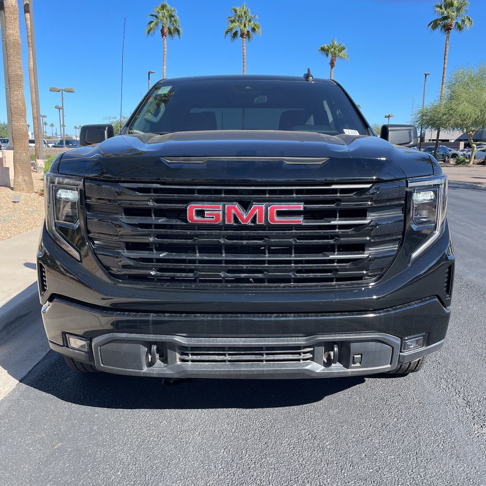2025 GMC Sierra 1500 Elevation