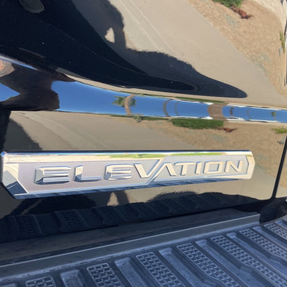 2025 GMC Sierra 1500 Elevation