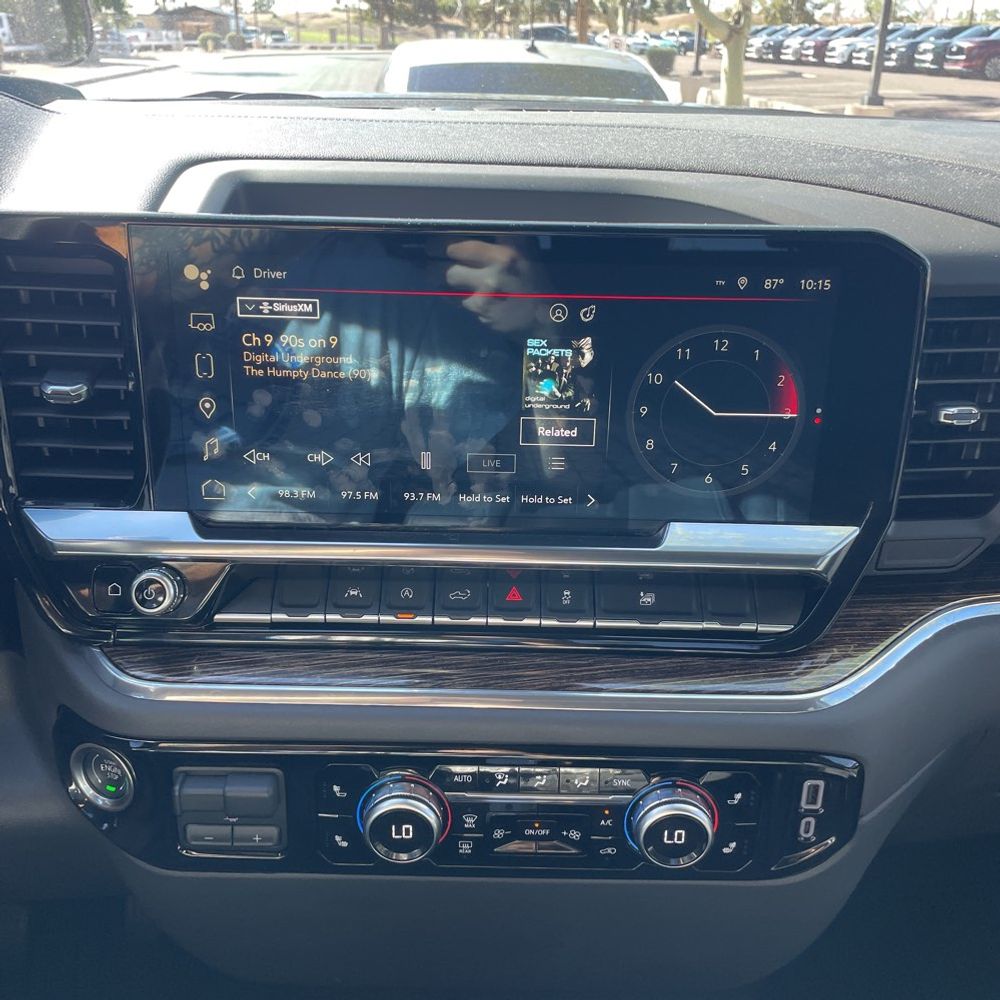 2025 GMC Sierra 1500 Elevation