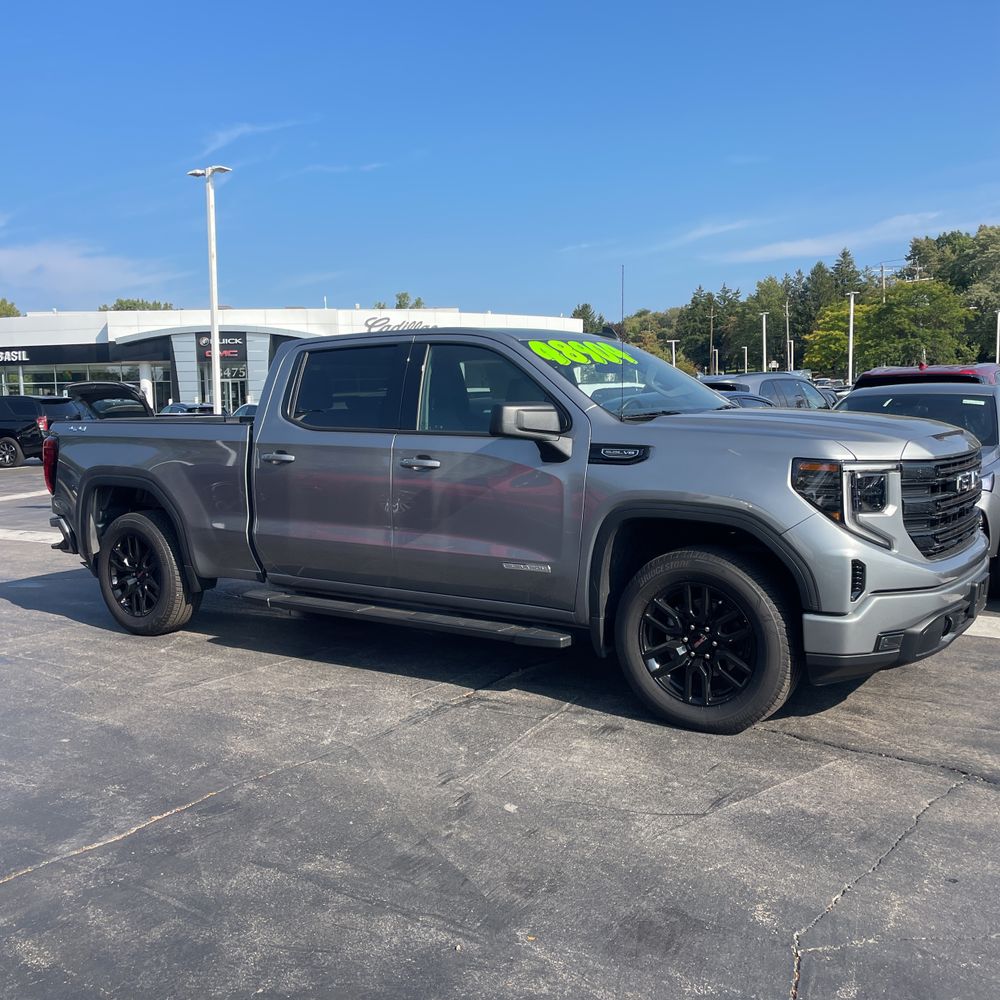 2024 GMC Sierra 1500 Elevation