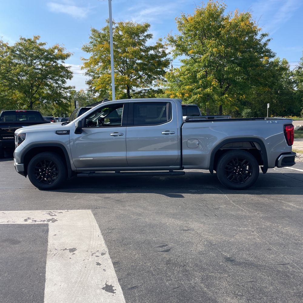 2024 GMC Sierra 1500 Elevation