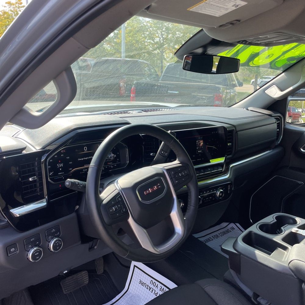2024 GMC Sierra 1500 Elevation
