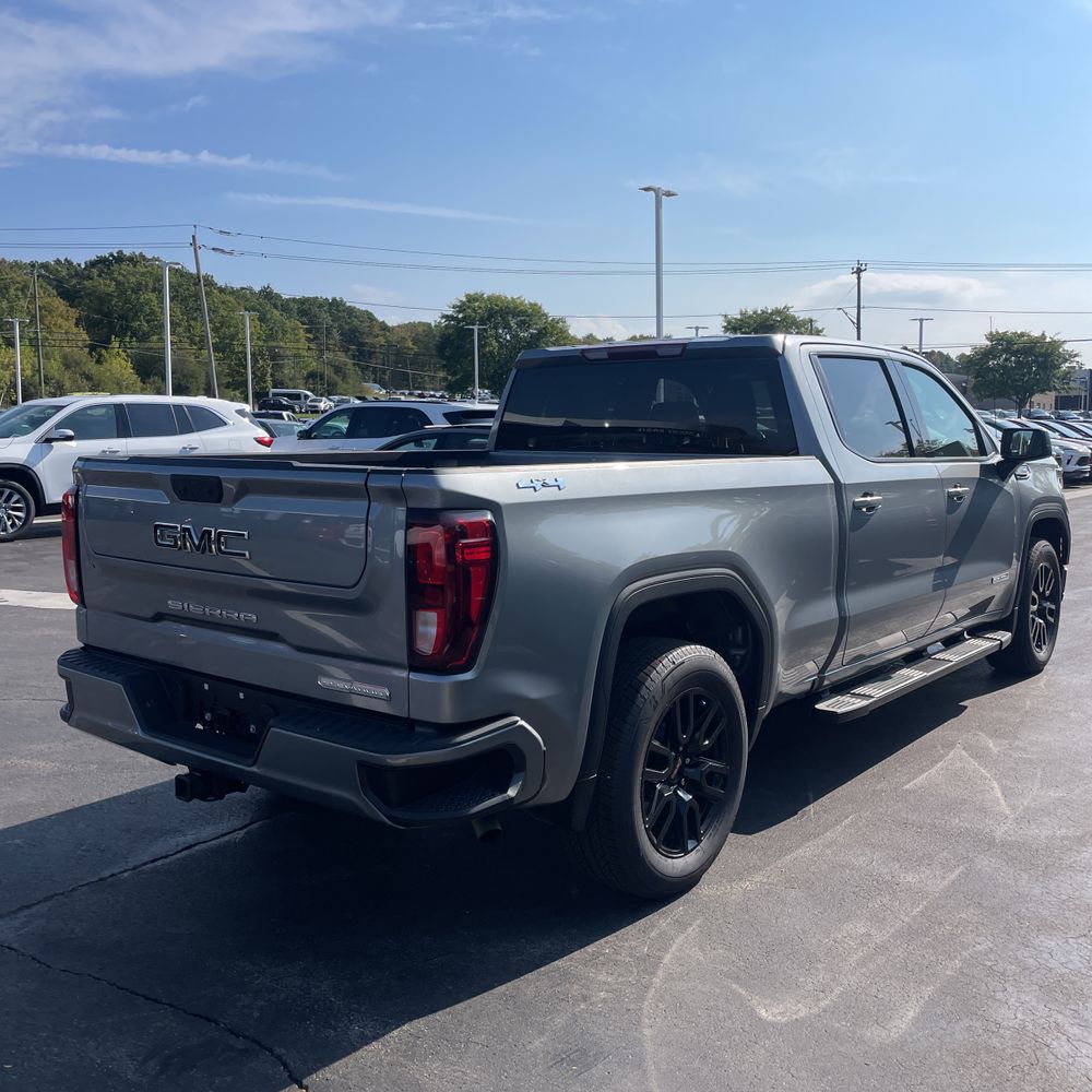 2024 GMC Sierra 1500 Elevation