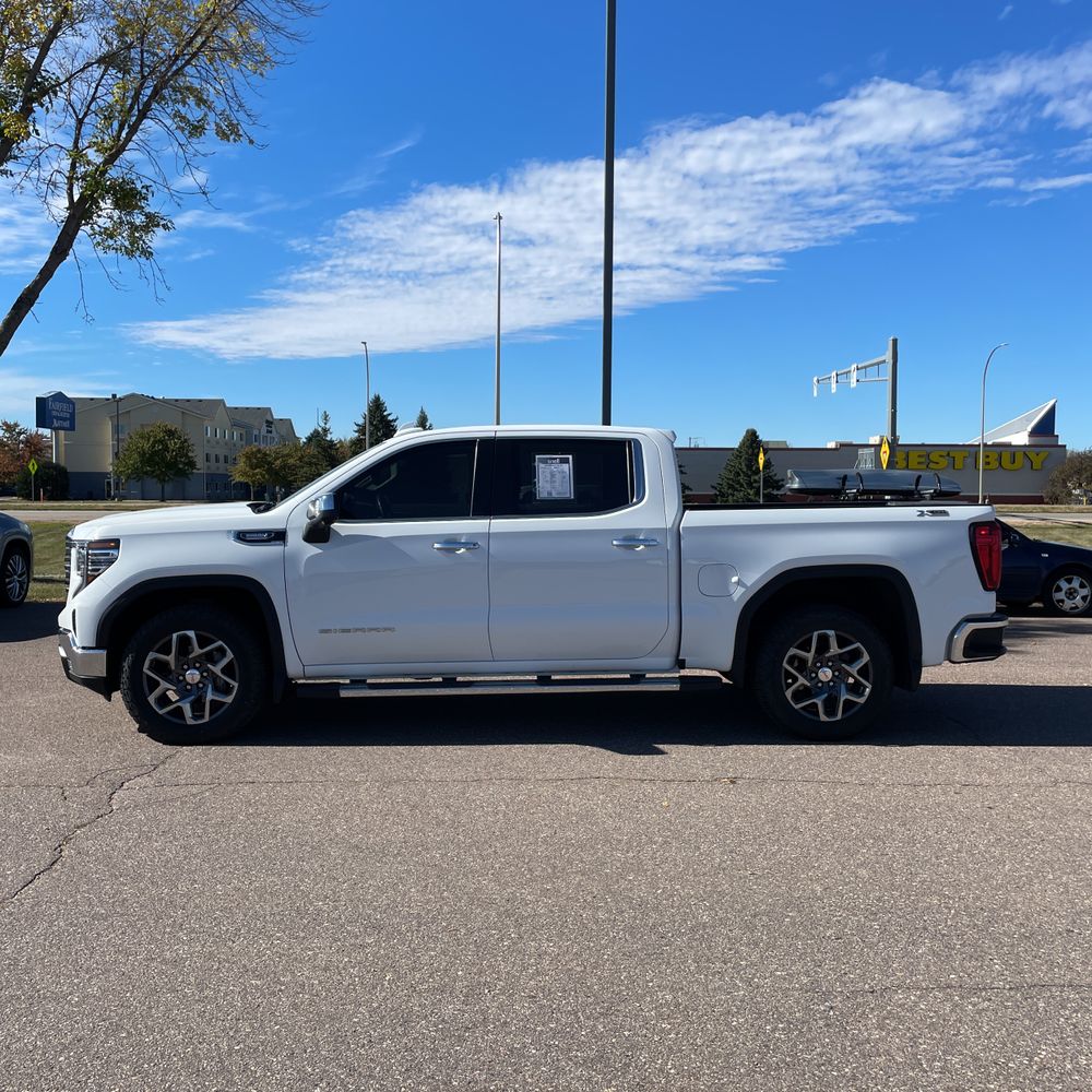 2023 GMC Sierra 1500 SLT