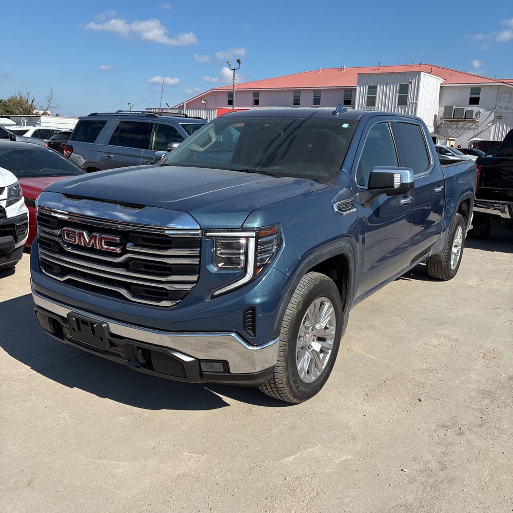 2024 GMC Sierra 1500 SLT