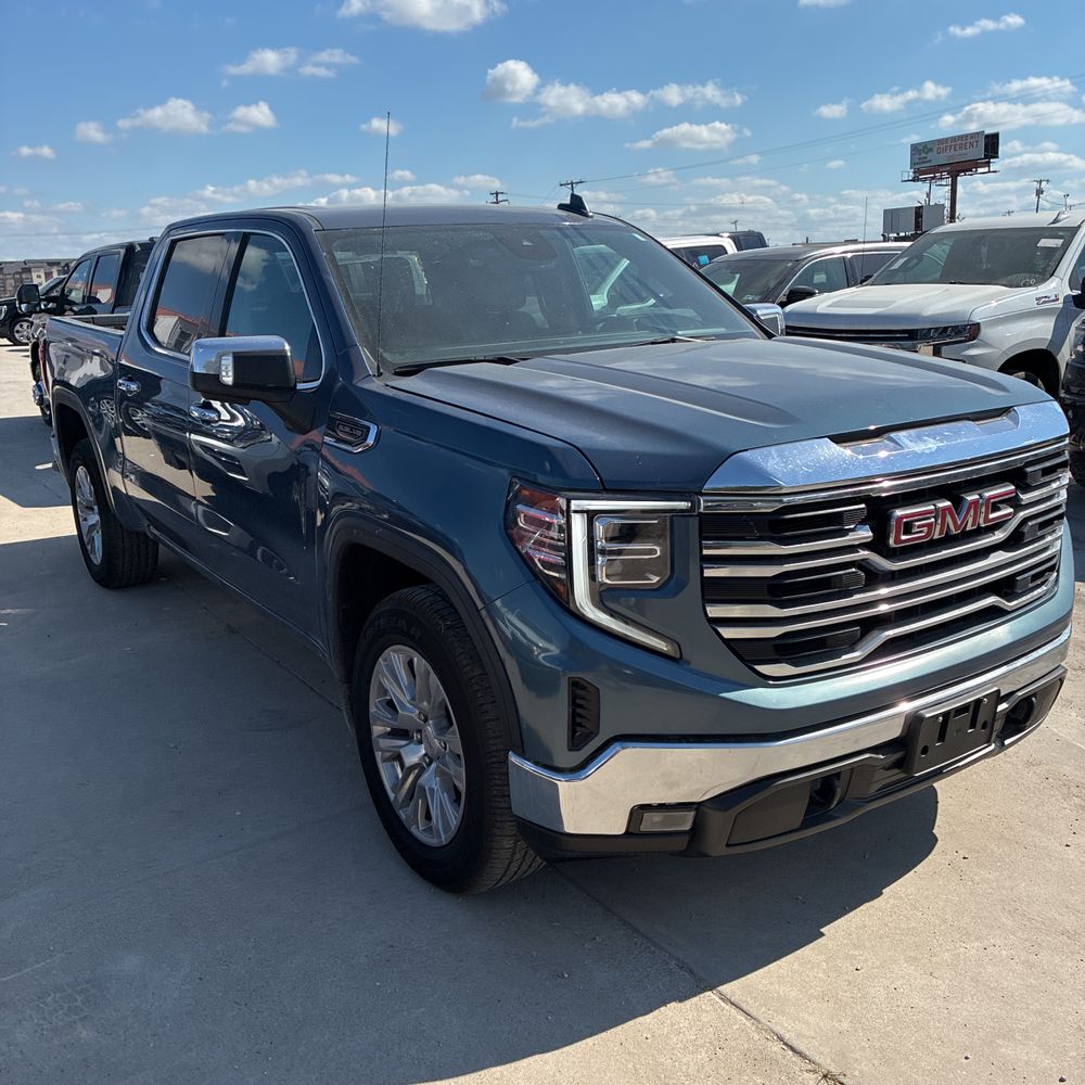 2024 GMC Sierra 1500 SLT