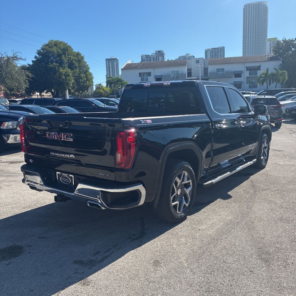 2022 GMC Sierra 1500 SLT